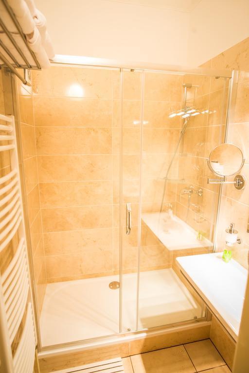 Hotel City Bell Прага Екстериор снимка