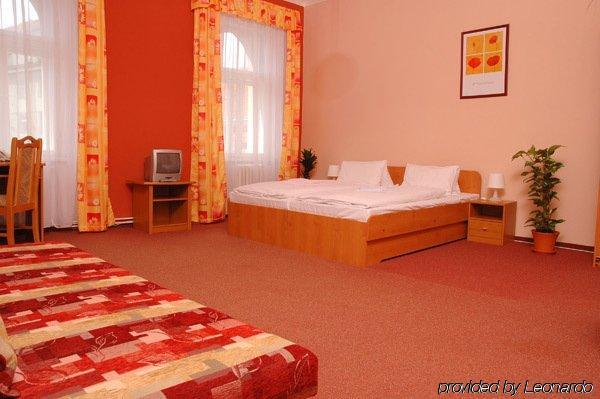 Hotel City Bell Прага Стая снимка