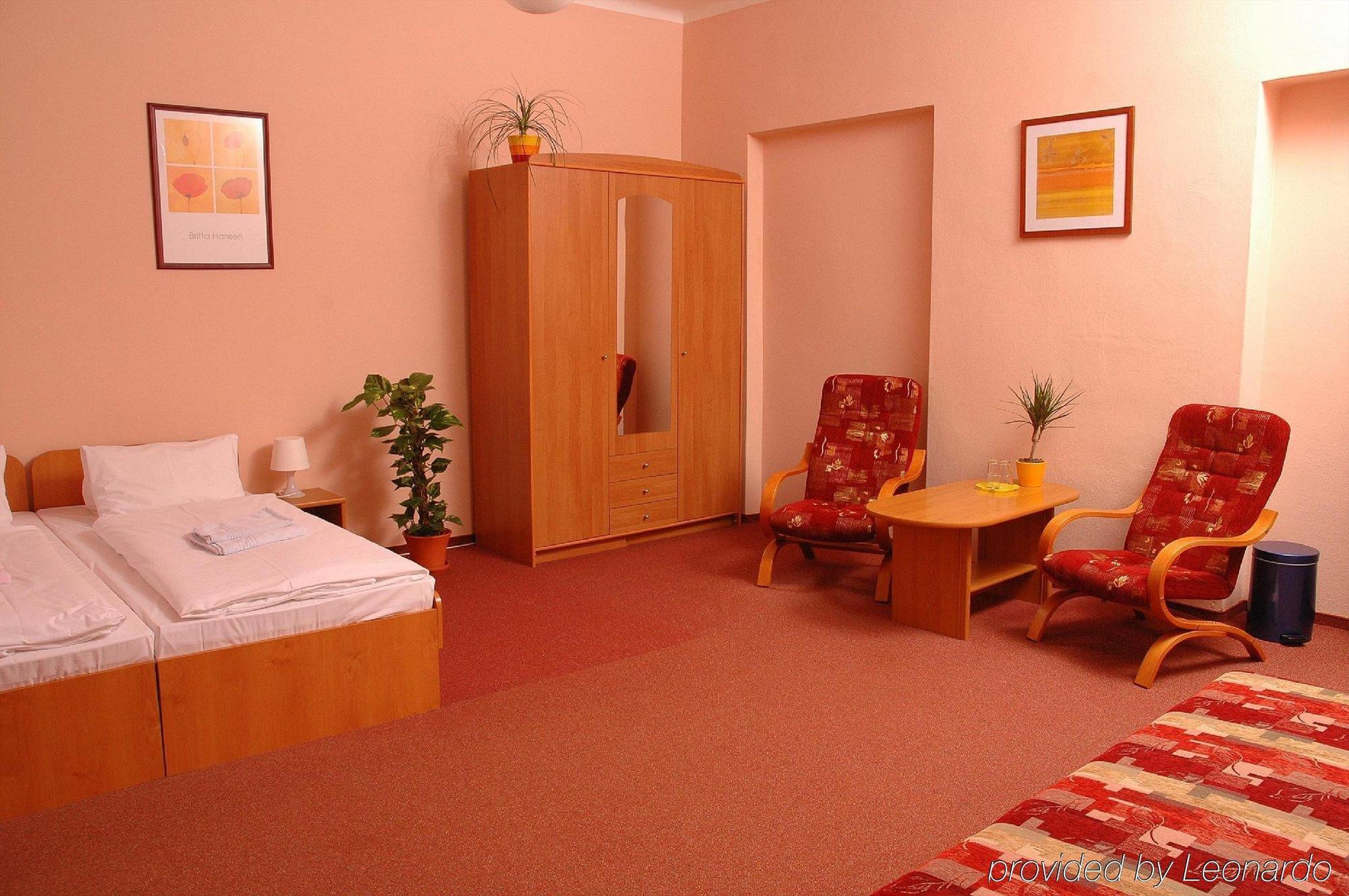 Hotel City Bell Прага Стая снимка