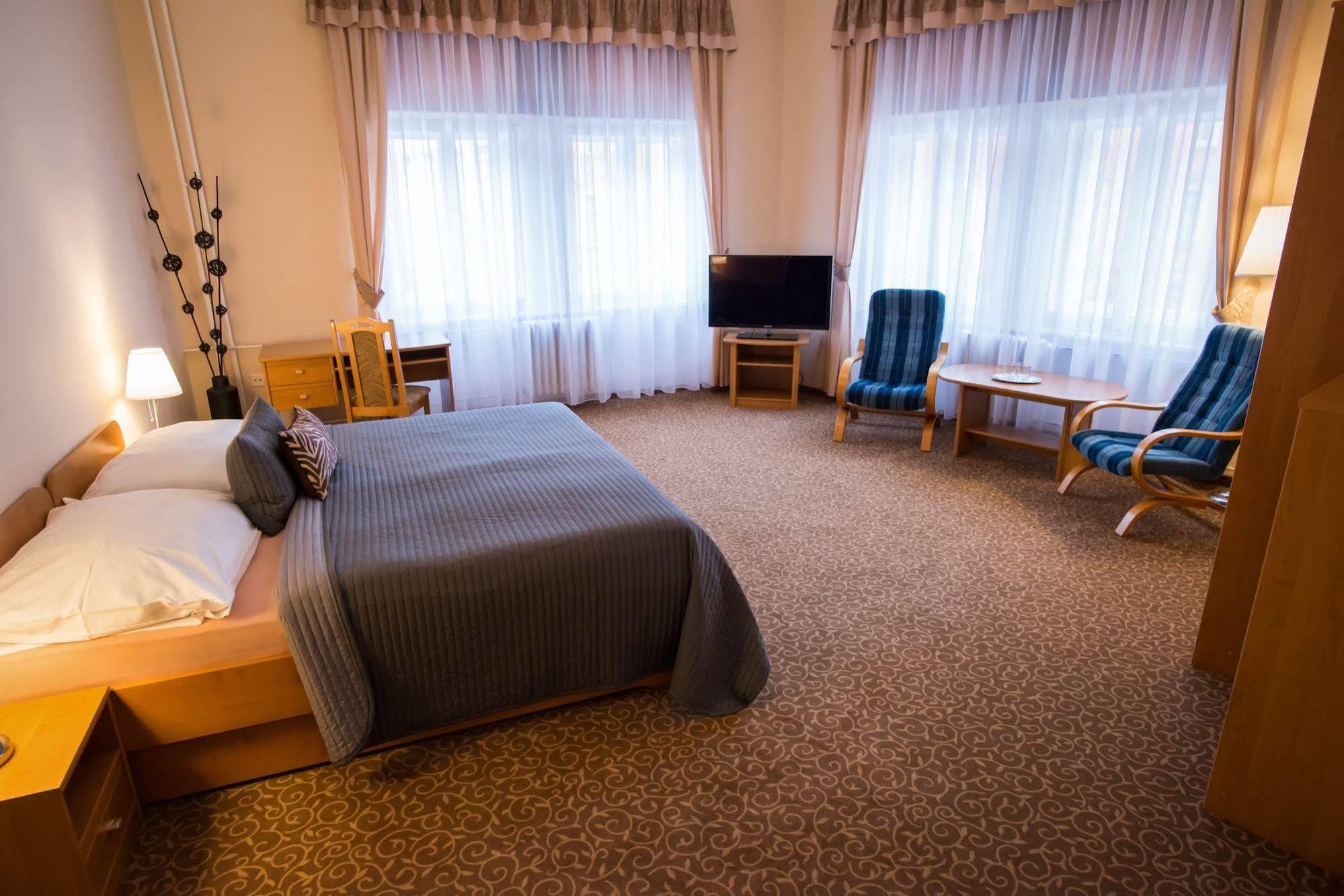 Hotel City Bell Прага Екстериор снимка