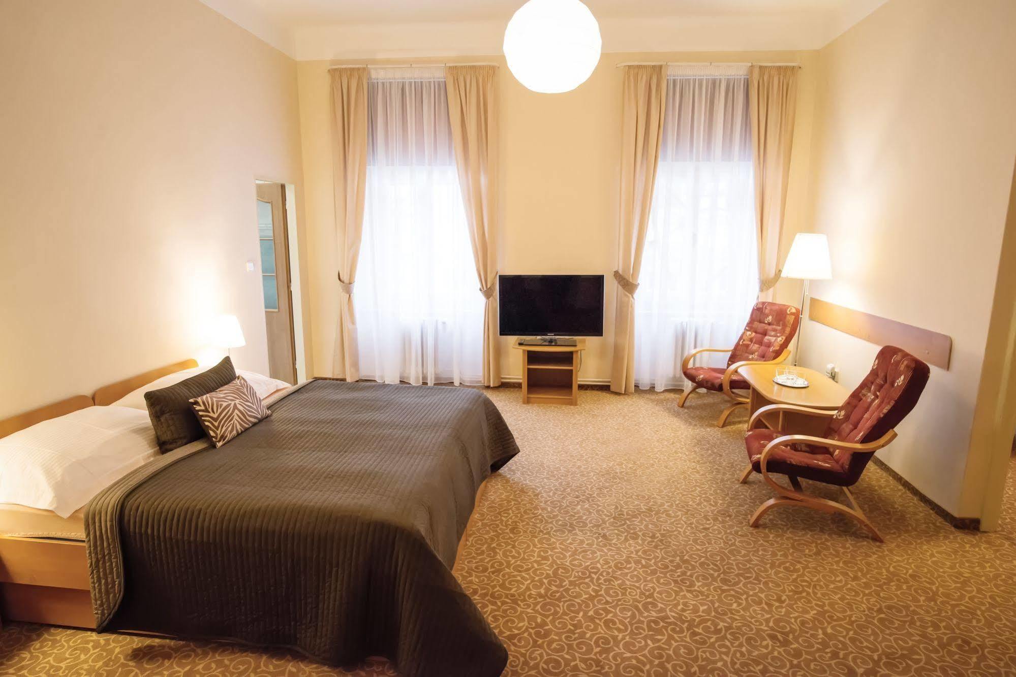 Hotel City Bell Прага Екстериор снимка