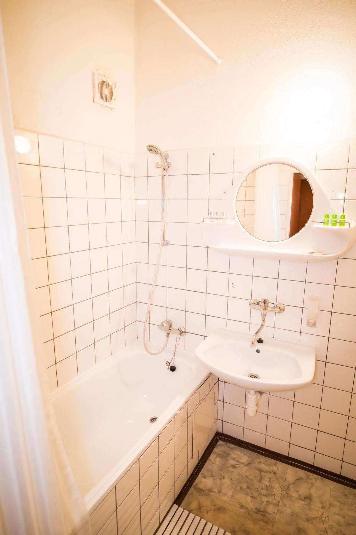 Hotel City Bell Прага Екстериор снимка